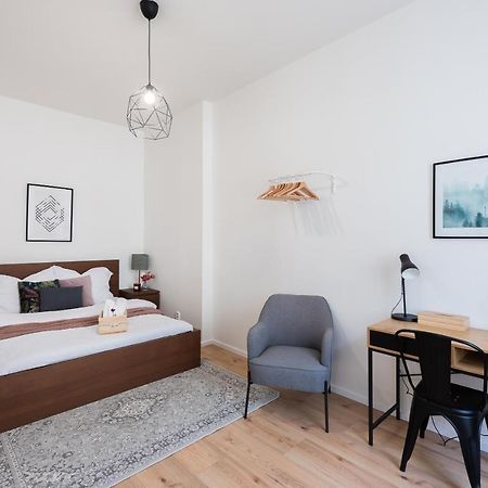 10 Min City Centre 5 People Apartment, Free Coffee Praga Zewnętrze zdjęcie