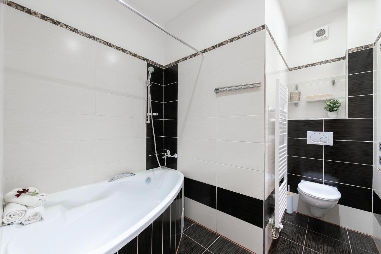 10 Min City Centre 5 People Apartment, Free Coffee Praga Zewnętrze zdjęcie