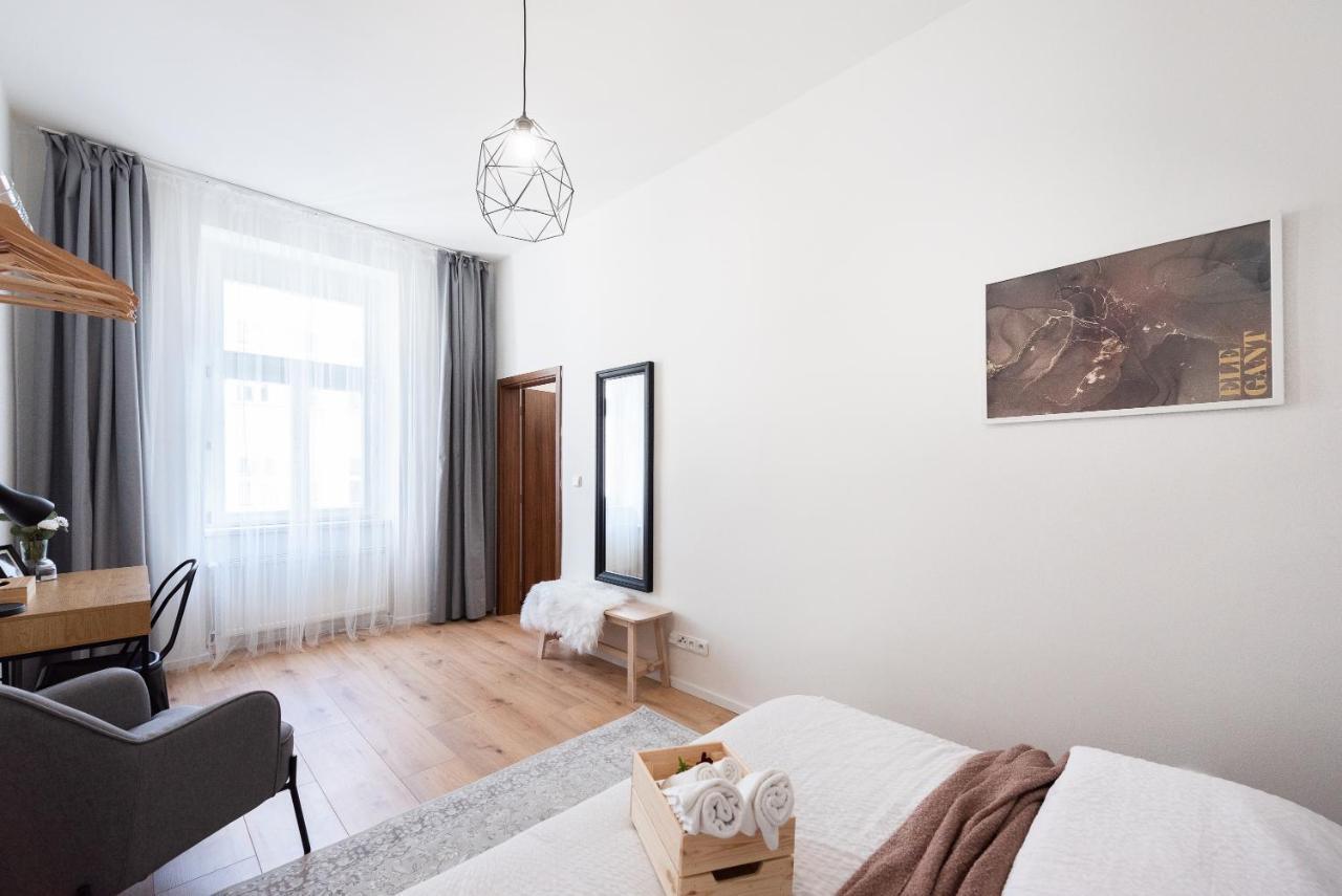 10 Min City Centre 5 People Apartment, Free Coffee Praga Zewnętrze zdjęcie